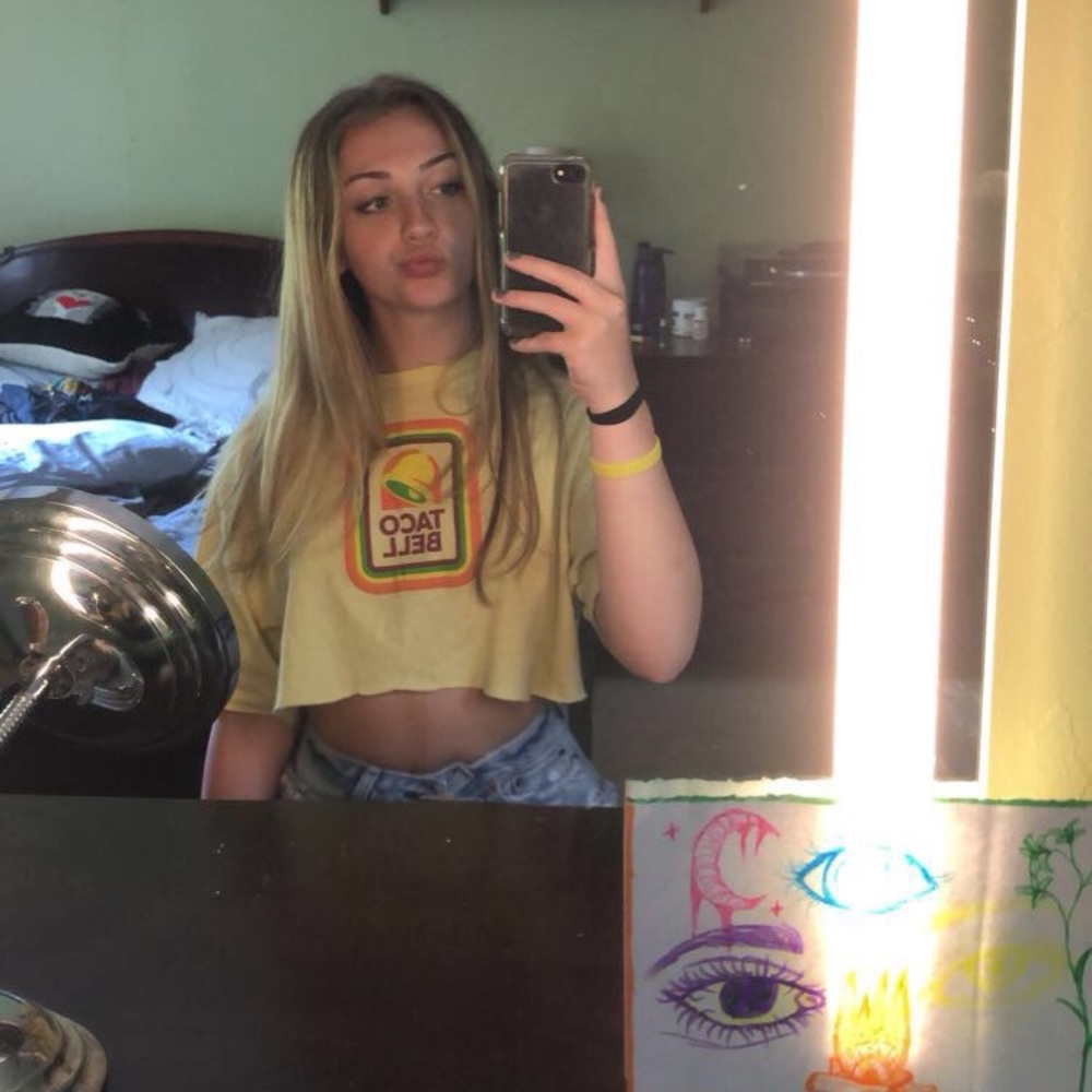Meet your Posher, Caitlyn